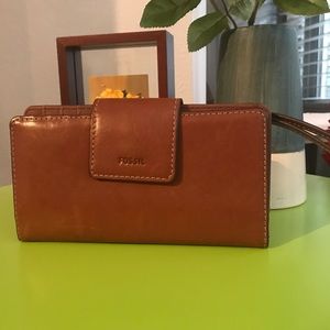 Fossil Emma Tab Clutch Brown Leather Wallet Clutch